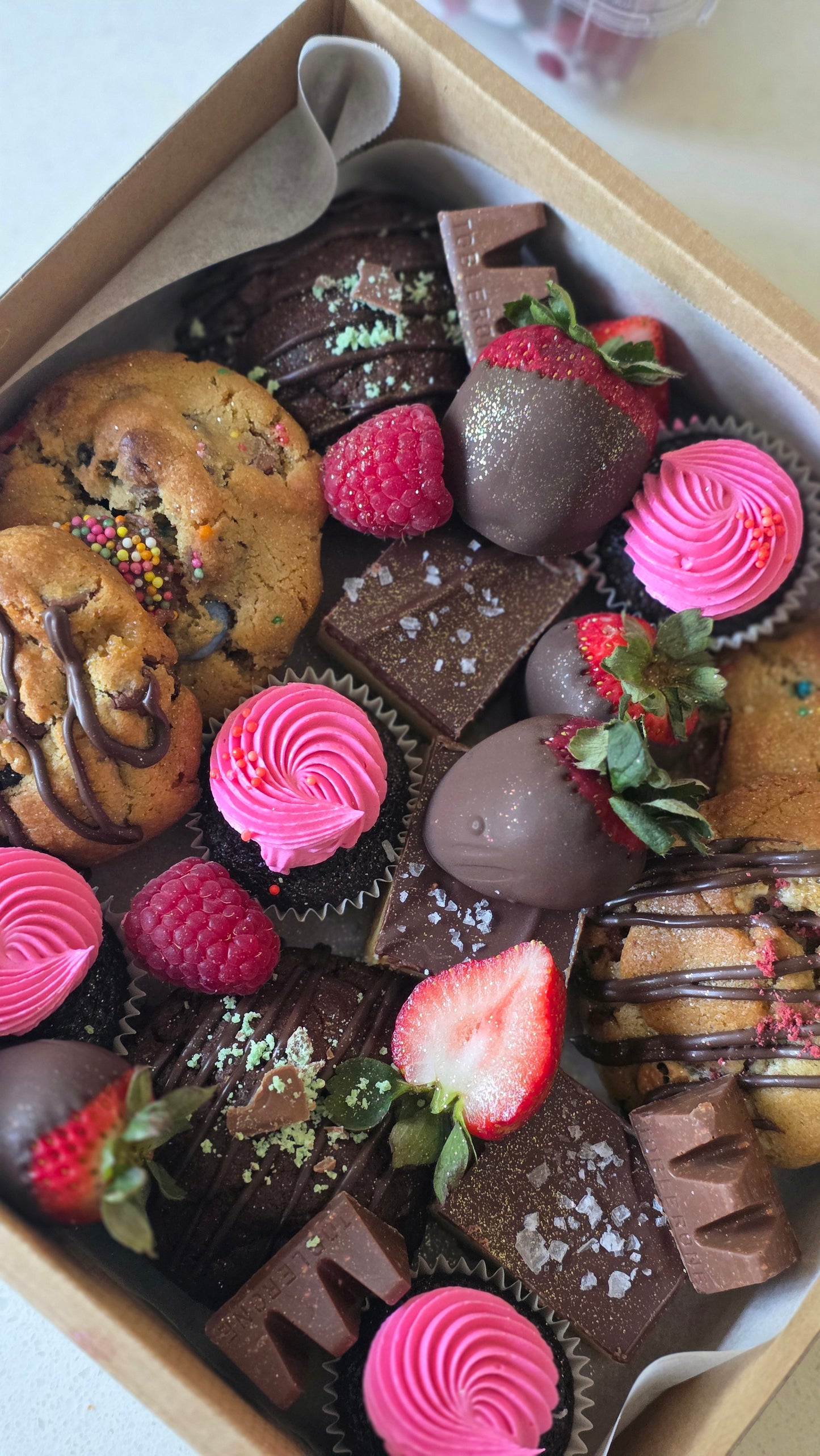 Feed a crowd sweet grazing box!