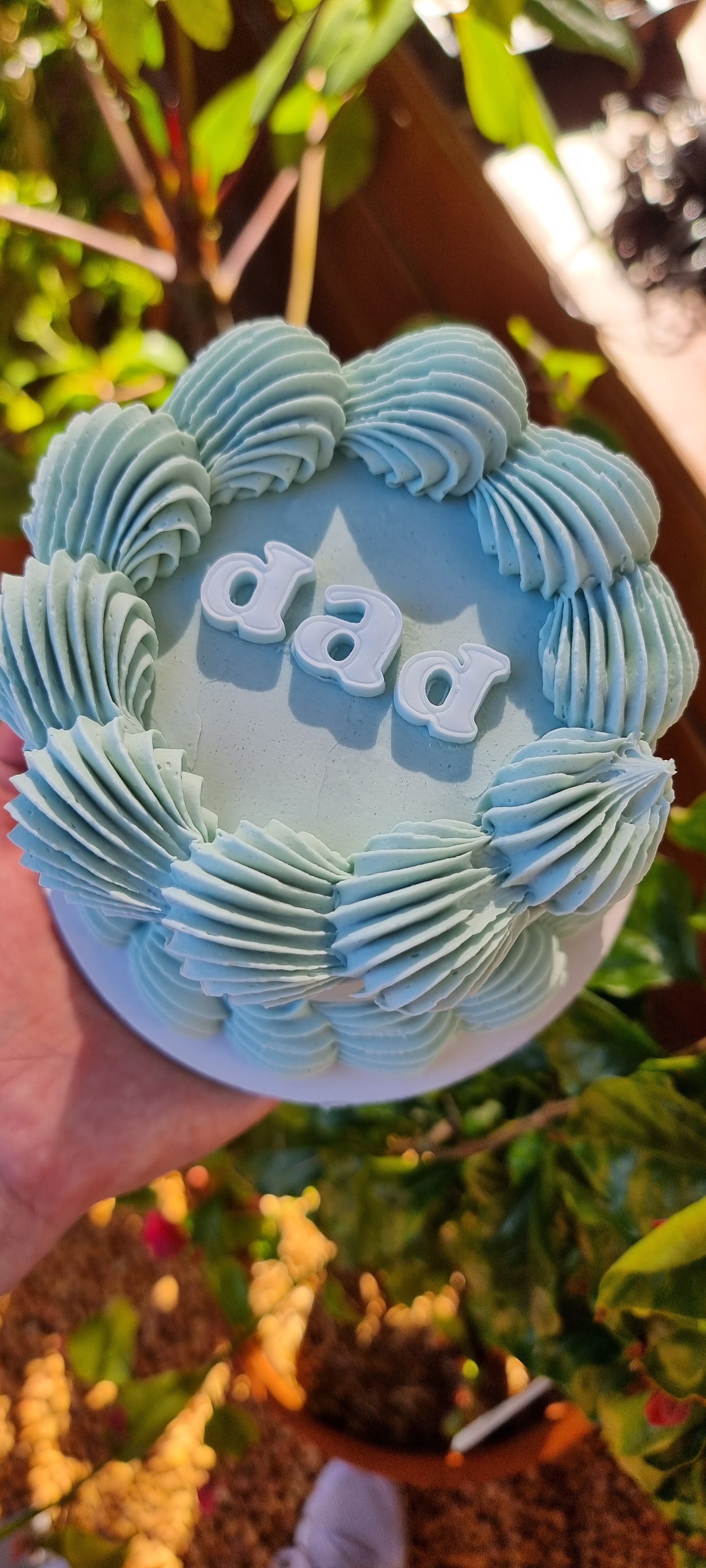 Celebrating Dad with cake 🍰